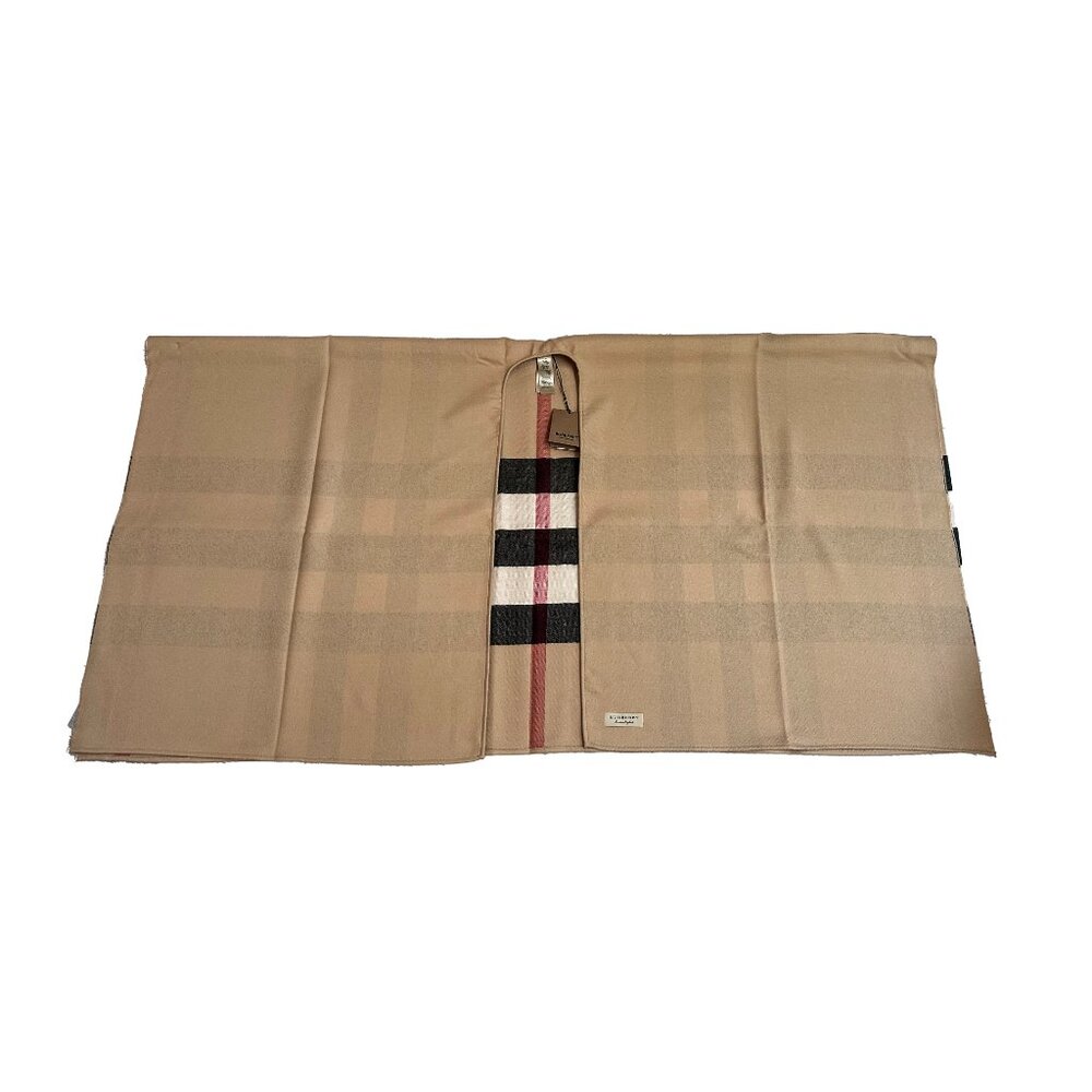 Burberry Charlotte Reversible Solid/House Check Wool Cape One Size - Picture 9 of 13